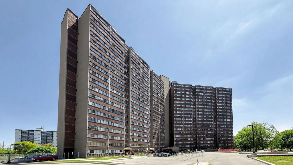 11 Wincott Drive 914, Toronto W09