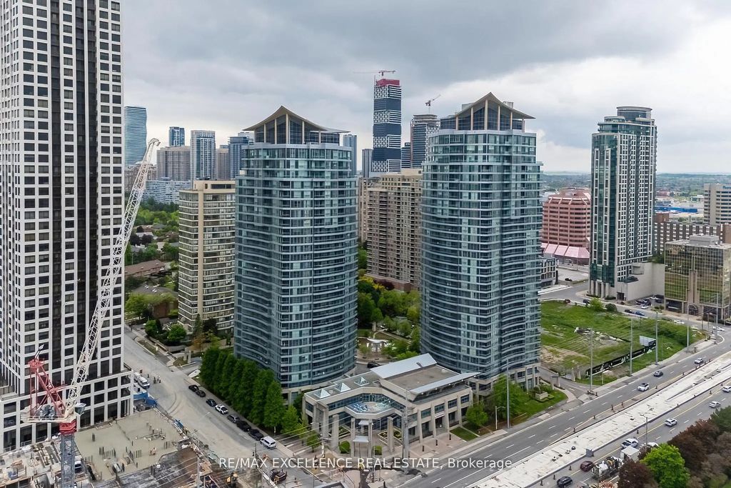 33 Elm Drive 2102, Mississauga