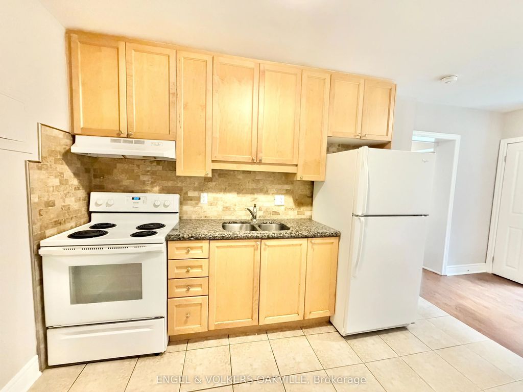 15 Thirty Third Street 112, Toronto W06