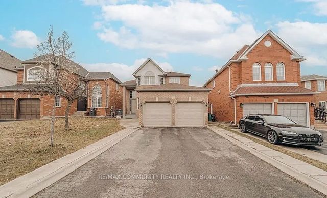 10 Squirreltail Way, Brampton