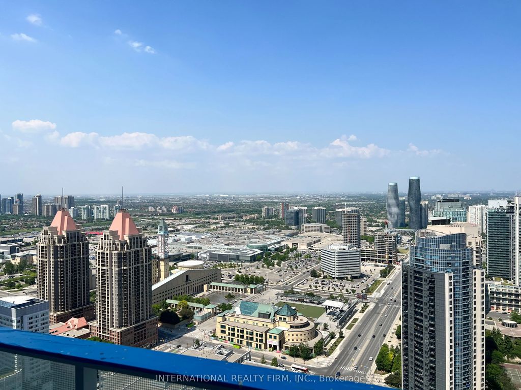 3900 Confederation Parkway 4002, Mississauga
