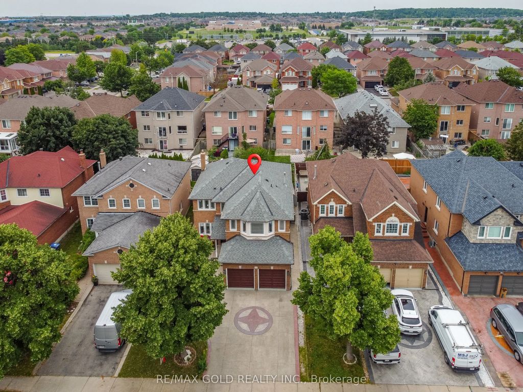 72 Rainforest Drive, Brampton