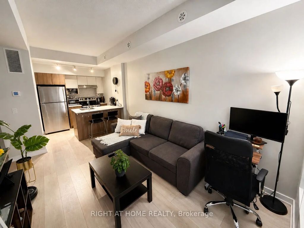 1139 Cooke Boulevard 319, Burlington
