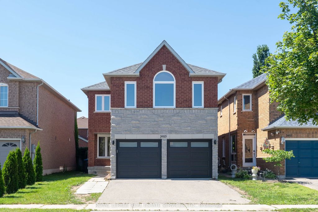 3955 Foxwood Avenue, Mississauga