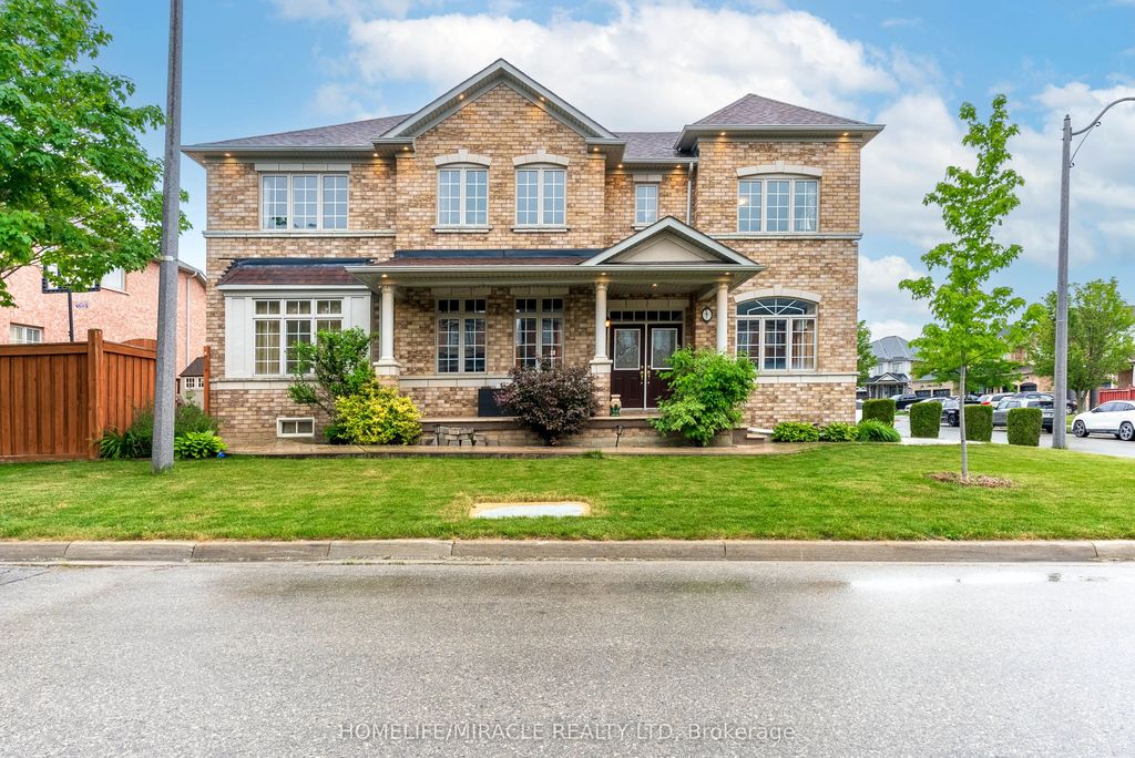 9 Peridot Road, Brampton