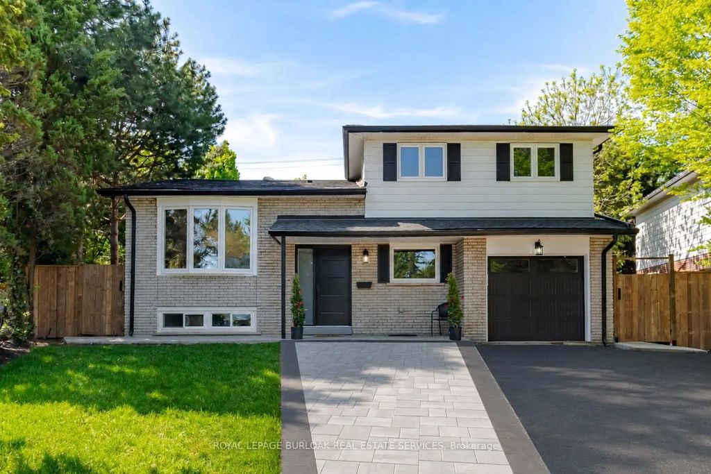 1379 Christina Court, Burlington