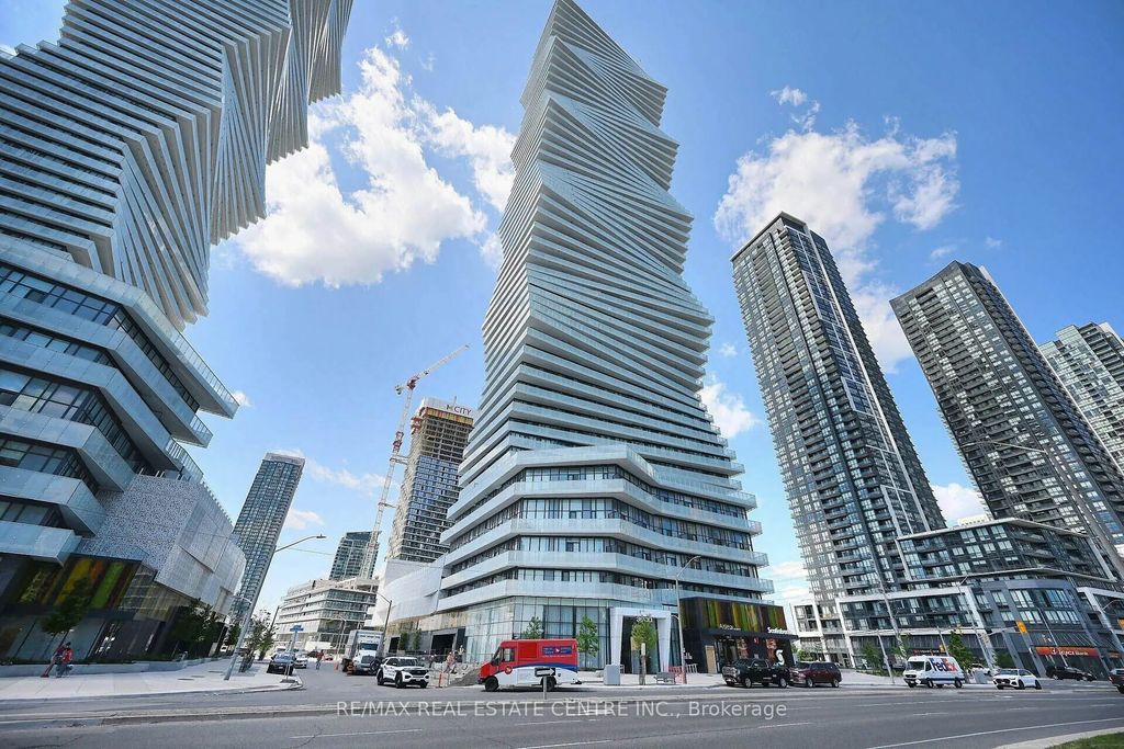 3900 Confederation Pkwy Parkway 5707, Mississauga