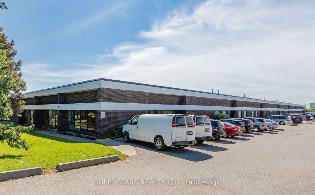 157 Dolomite Drive, Toronto W05