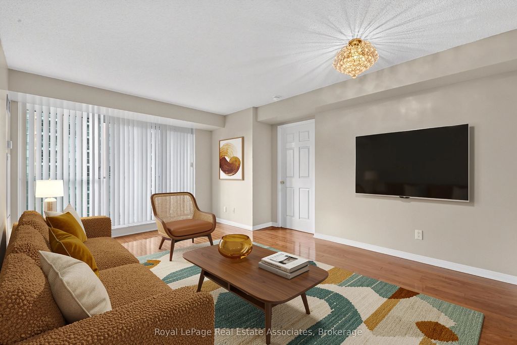 7 Michael Power Place 908, Toronto W08