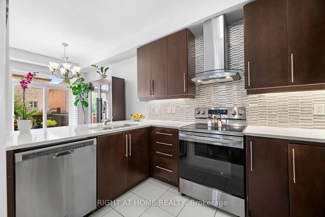 41 Coastline Drive, Brampton