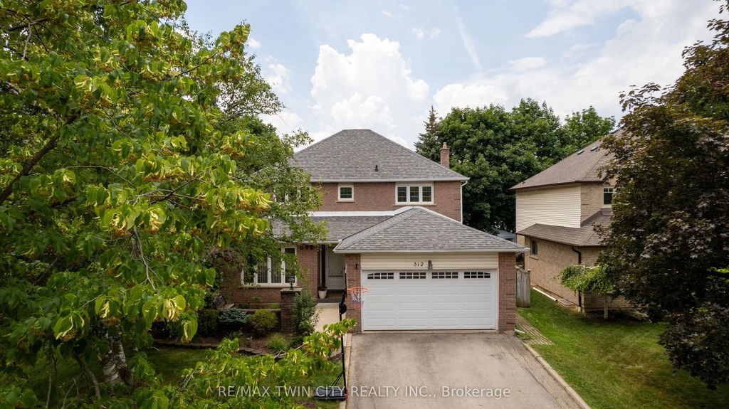 512 Hawthorne Crescent, Milton