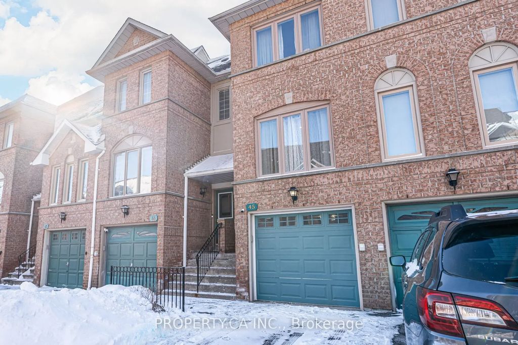 1050 Bristol Road W 45, Mississauga