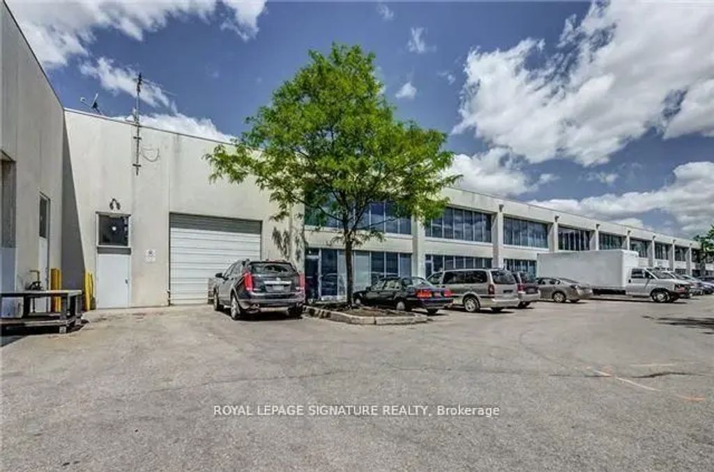 130 Industry Street 9, Toronto W04