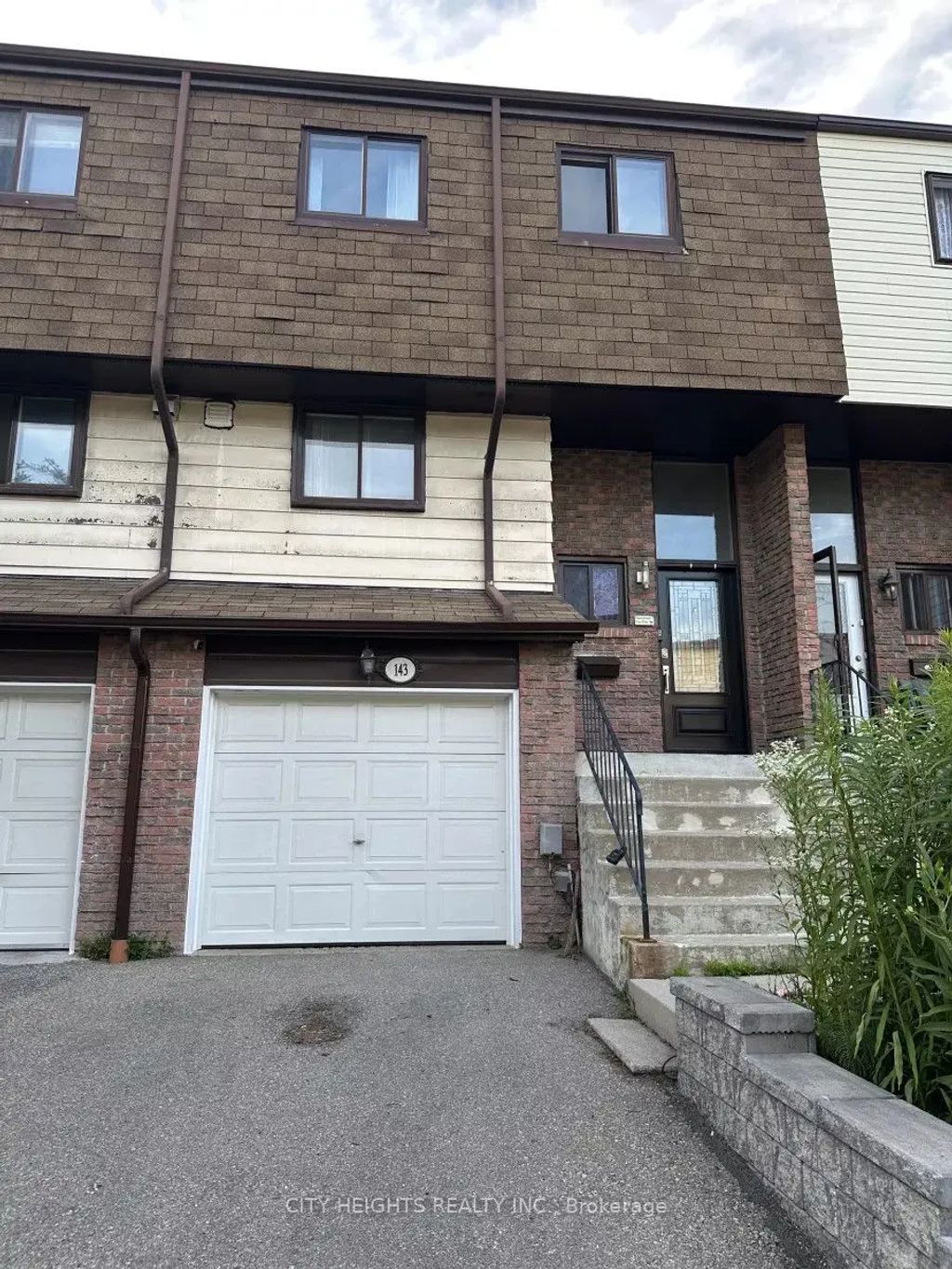 180 Mississauga Valley Boulevard 143, Mississauga