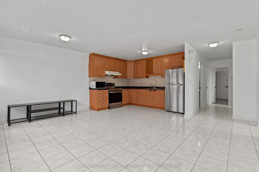 2922 Islington Avenue 3, Toronto W05