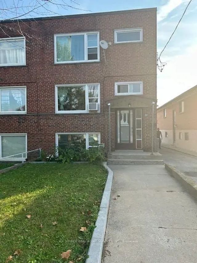 53 Kirknewton Road 1, Toronto W03