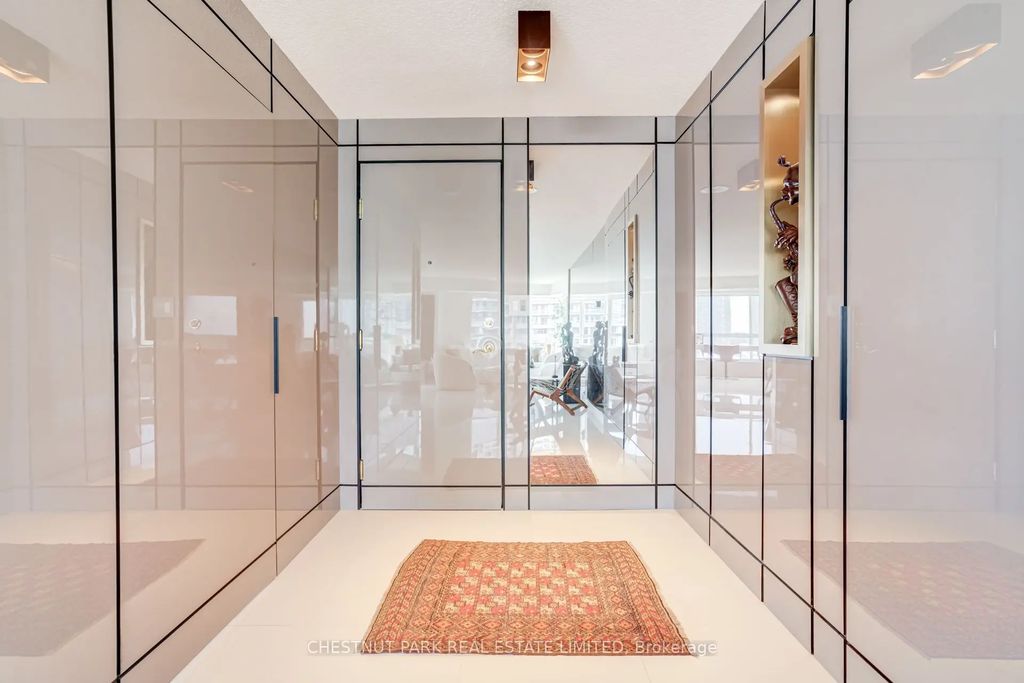2111 Lake Shore Boulevard W 1208, Toronto W06