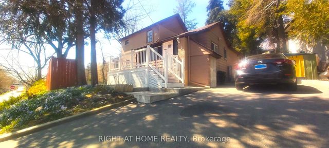 1 Edgebrook Drive, Toronto W10