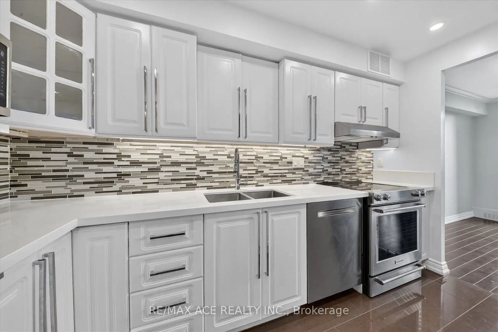 60 Southport Street 624, Toronto W01