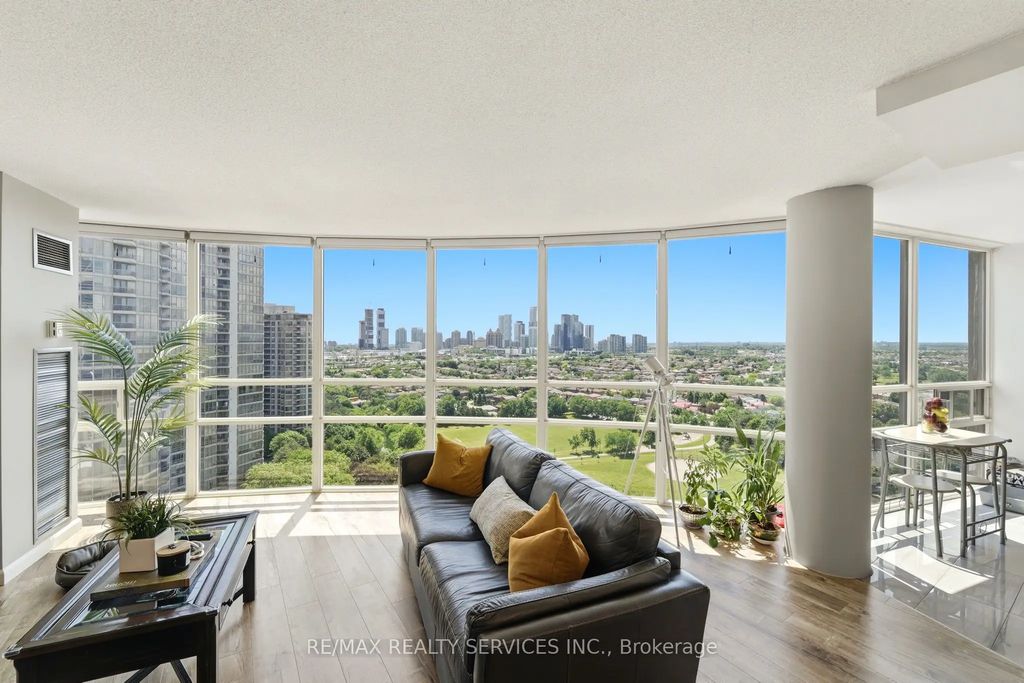50 Eglinton Avenue W 2007, Mississauga