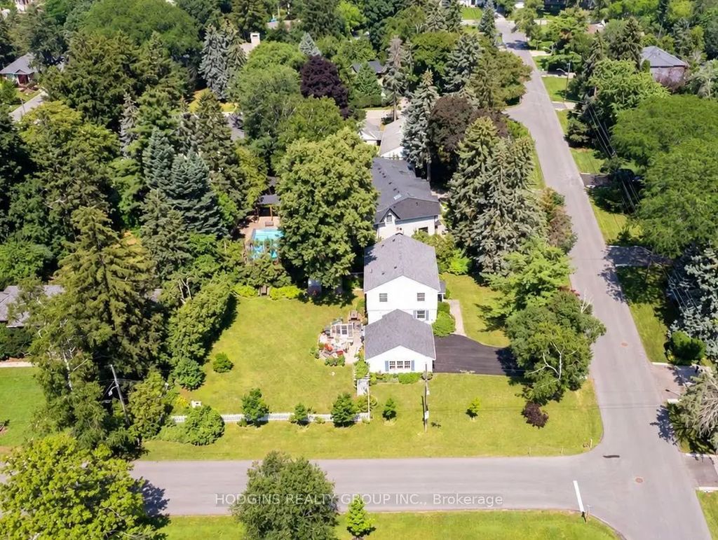 1558 Broadmoor Avenue, Mississauga