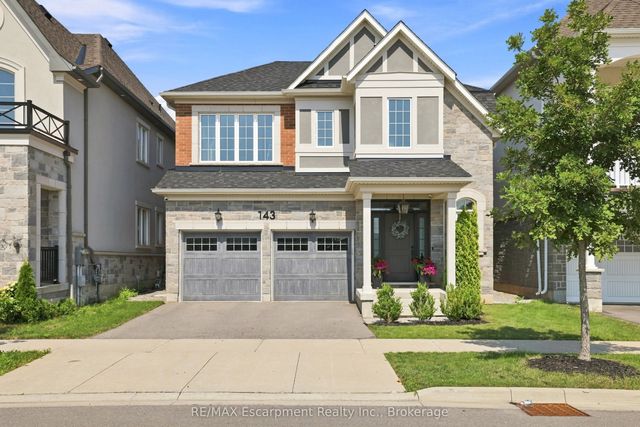143 Threshing Mill Boulevard, Oakville