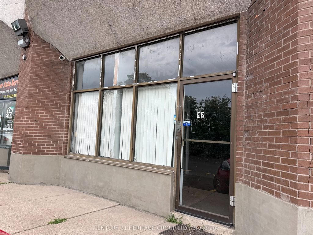 4544 Dufferin Street 41 & 42, Toronto W05