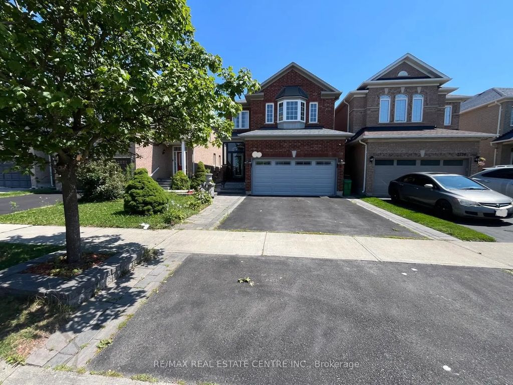3570 Fountain Park Avenue, Mississauga