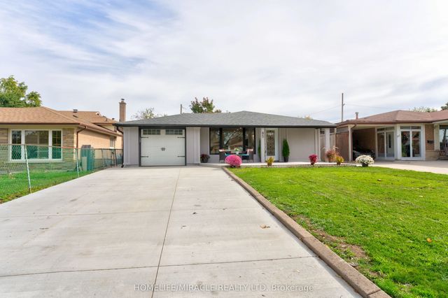 85 Silverstone Drive, Toronto W10