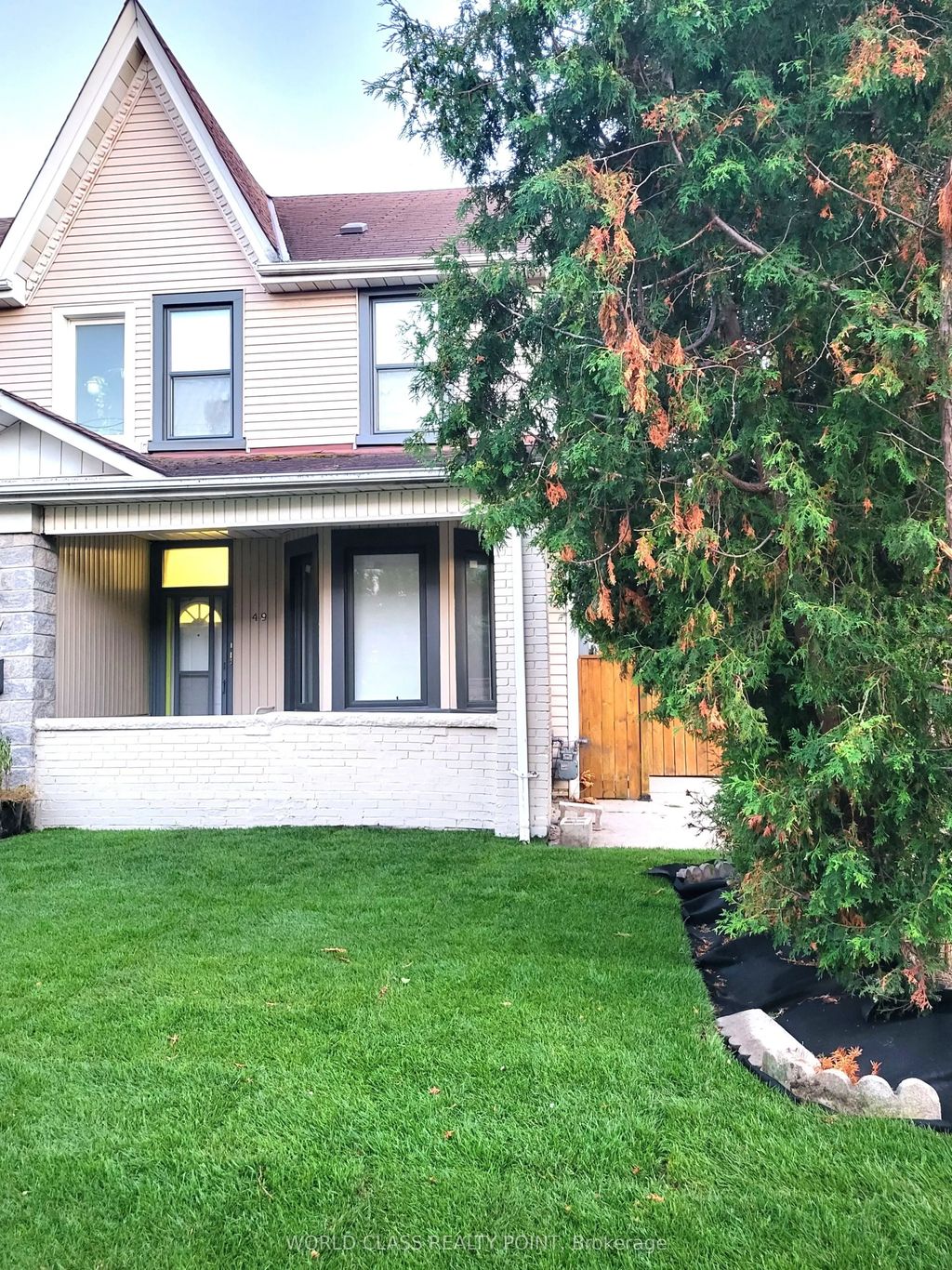 49 Vine Avenue 2, Toronto W02