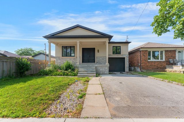 32 Bradfield Avenue W, Toronto W08