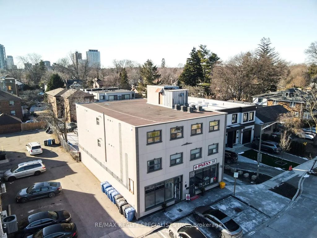 6 Brant Avenue, Mississauga