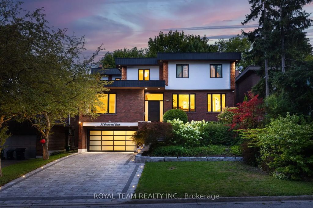 25 Bearwood Drive, Toronto W08