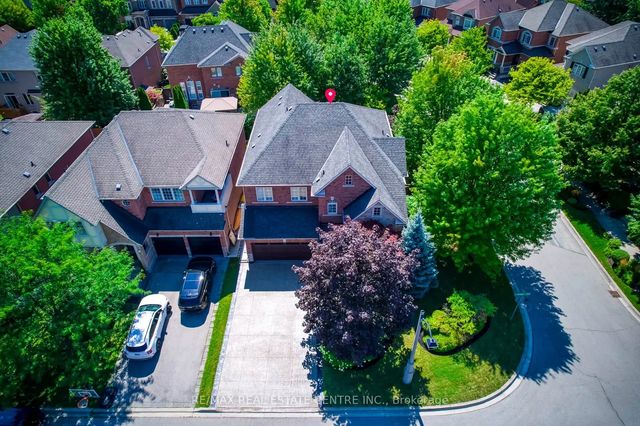 290 Duskywing Way, Oakville