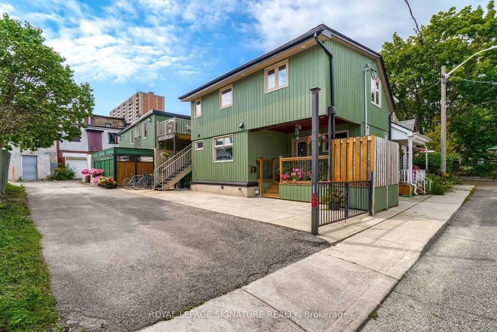 23 Abbs Street, Toronto W01