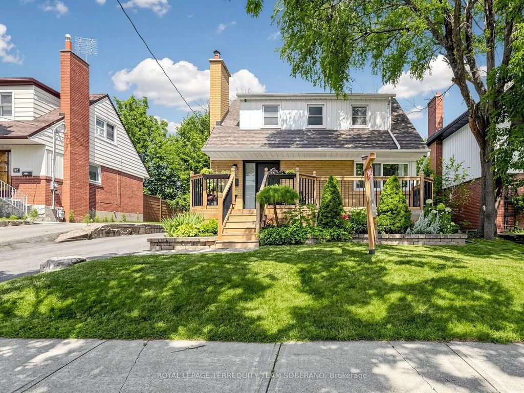 64 Clearbrooke Circle, Toronto W10