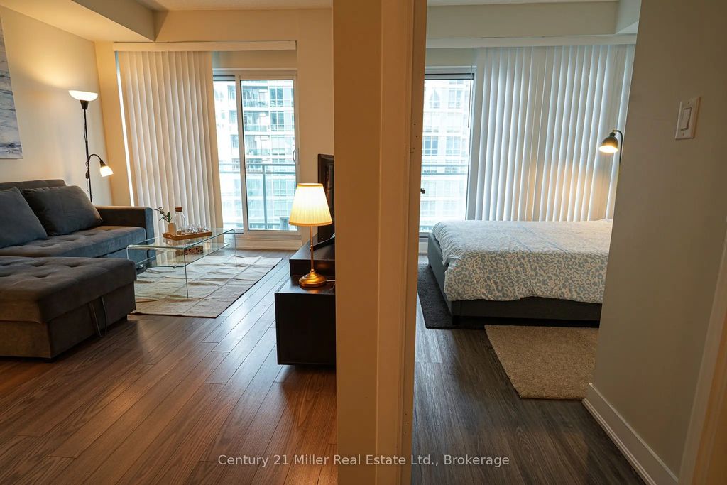 165 Legion Road N 1634, Toronto W06