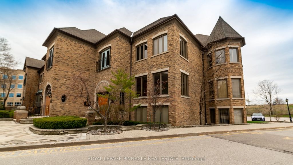 28 Village Centre Place 28-209, Mississauga