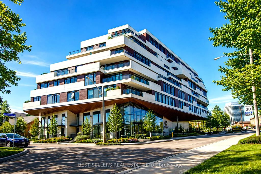 160 Kingsway Crescent 611, Toronto W08