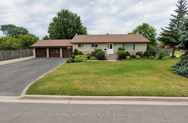 37 Carlyle Crescent Upper, Brampton
