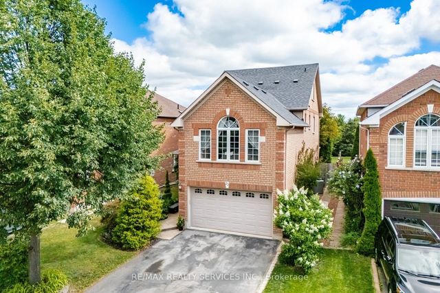23 Swansea Meadows Drive, Brampton