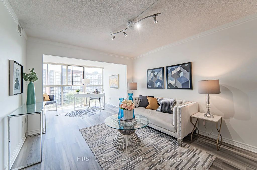 2091 Hurontario Street 810, Mississauga