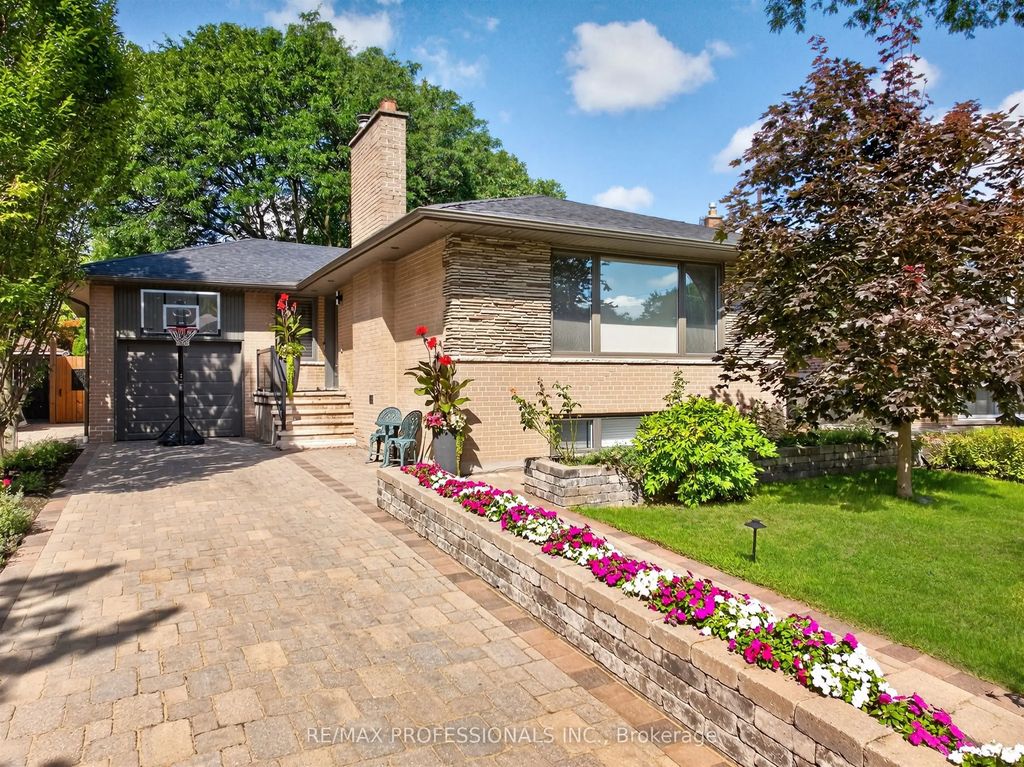 57 Merrygale Crescent, Toronto W08