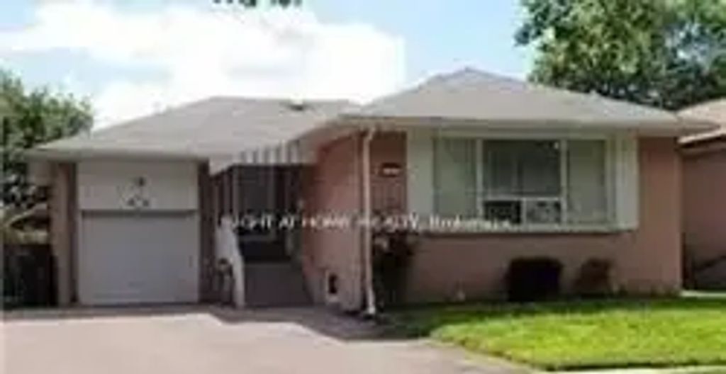 14 Alhart Drive Bsmt, Toronto W10