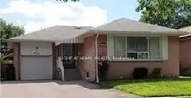 14 Alhart Drive Bsmt, Toronto W10
