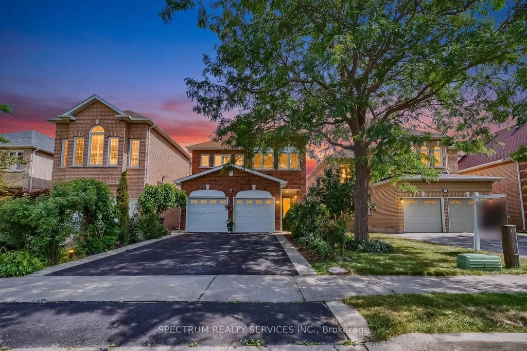 8 Sweet Briar Lane, Brampton
