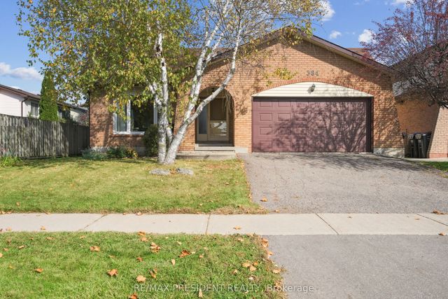 384 Centre Street N, Brampton