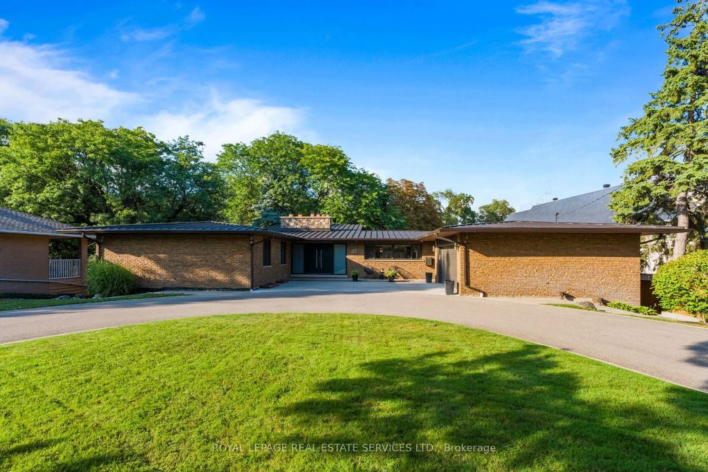 23 Lorraine Gardens, Toronto W08