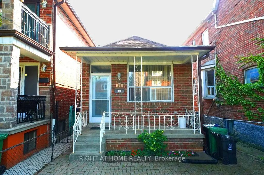 65 Salem Avenue, Toronto W02