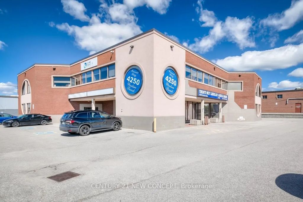 4250 Weston Road, Toronto W05